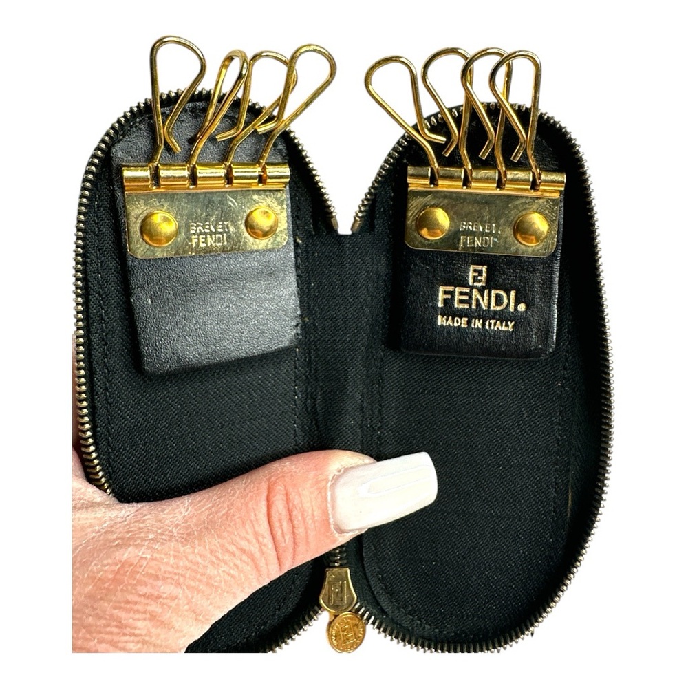 FENDI Penguin 8 Ring Key Holder - Picture 7 of 12